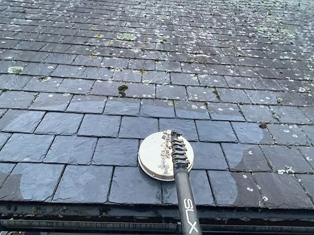 roof-cleaning-10-kireth-ai