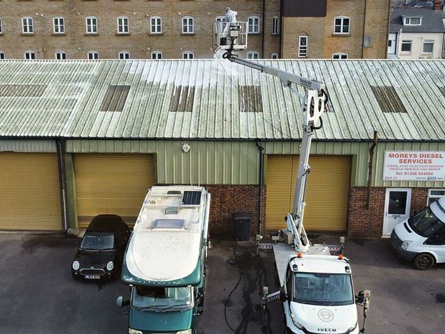 roof-cleaning-18-kireth-ai