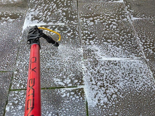 patio-cleaning-6-kireth-ai